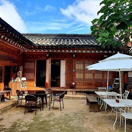Namhyundang - Hanok Korean Traditional House Seul Exterior foto