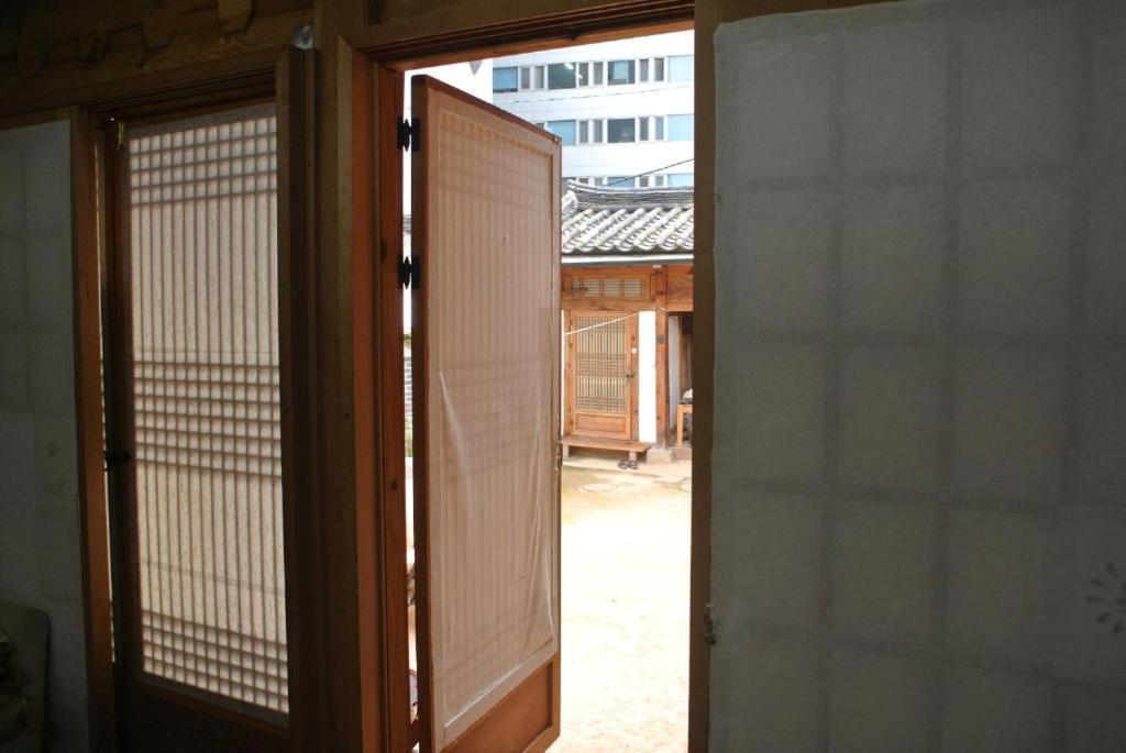 Namhyundang - Hanok Korean Traditional House Seul Exterior foto
