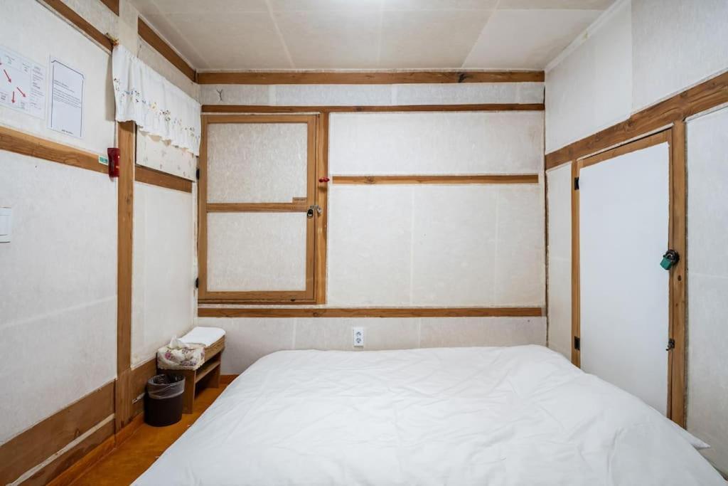 Namhyundang - Hanok Korean Traditional House Seul Exterior foto