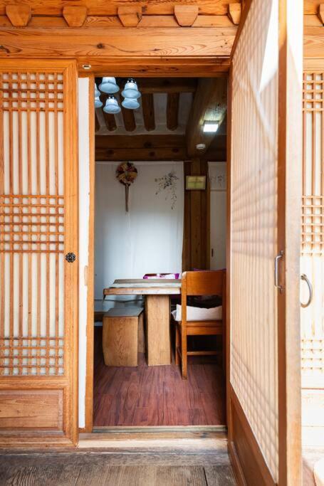 Namhyundang - Hanok Korean Traditional House Seul Exterior foto